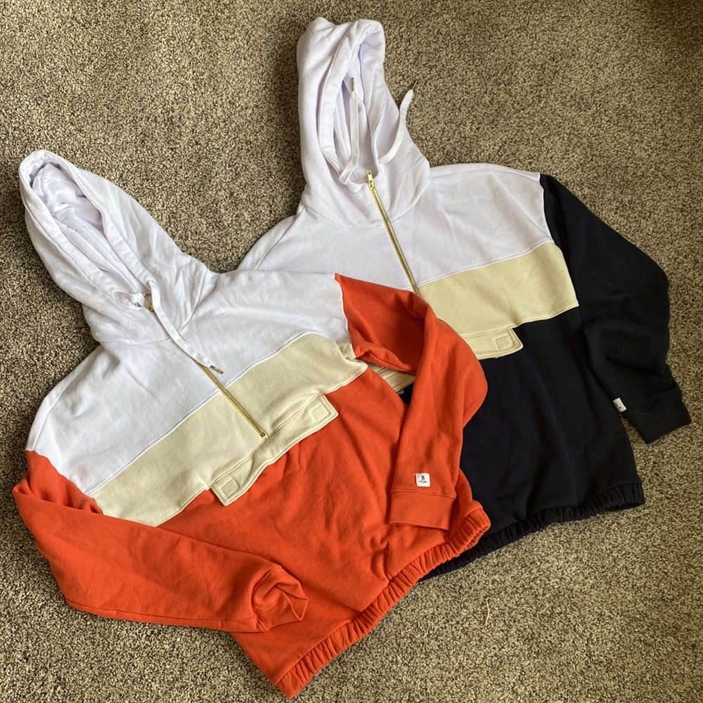 B The Label 1/3 Zip Hooded sweatshirt